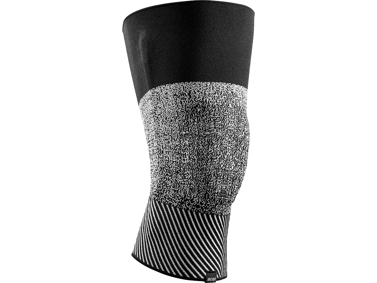 CEP-max-support-knee-sleeve-black-white-WO64BG-front-1