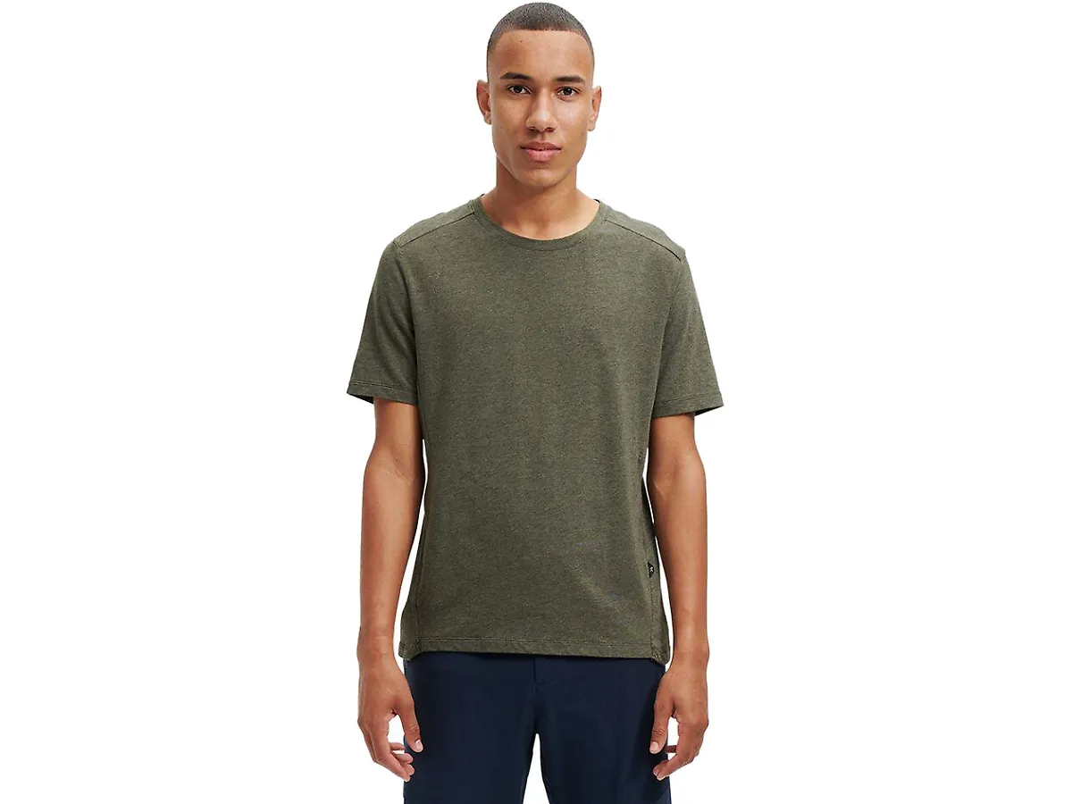 Small-JPEG-122.00429-active_t-ss22-olive-m-g1